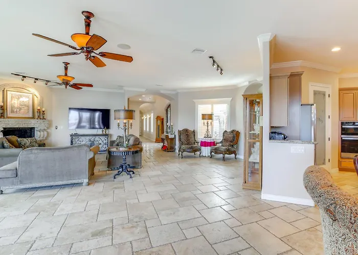 Spacious Luxe W/ Access In Mohave! Holiday home