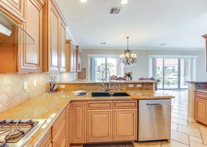 Spacious Luxe W/ Access In Mohave! Holiday home *