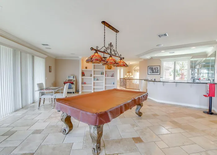 Spacious Luxe W/ Access In Mohave! Holiday home *