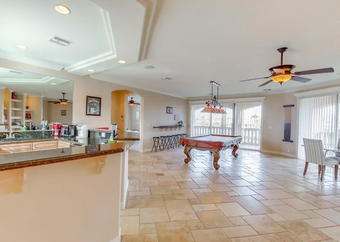 Spacious Luxe W/ Access In Mohave!